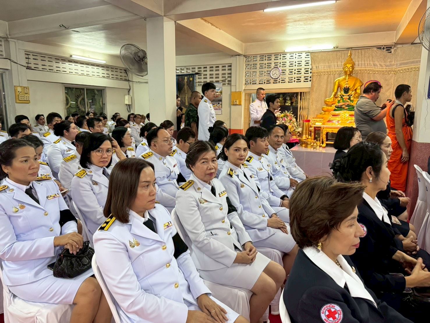 title - วันจันทร์ที่ 29 ธันวาคม 2568 เวลา 19.30 น. ณ สถานที่ประกอบพิธีวัดแจ้ง ตำบลหน้าเมือง อำเภอเมืองปราจีนบุรี จังหวัดปราจีนบุรี นายวิทูล ประดิษฐบุญ ปฏิรูปที่ดินจังหวัดปราจีนบุรี  มอบหมายให้ ข้าราชการ พนักงานราชการ ส.ป.ก.ปราจีนบุรี เข้าร่วมพิธี สวดพระอภิธรรม  จ่าสิบเอก พีรยุทธ น้าวิลัยเจริญ สังกัดกองพันทหารปืนใหญ่ที่ 2 กรมทหารปืนใหญ่ที่ 2  รักษาพระองค์ ที่ได้เสียสละชีวิตจากการปะทะที่แนวชายแดนบ้านหนองจาน จังหวัดสระแก้ว  เมื่อวันเสาร์ที่ 27 ธันวาคม 2568